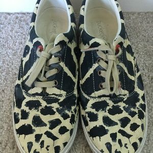 Bucket Feet Giraffe Sneakers
